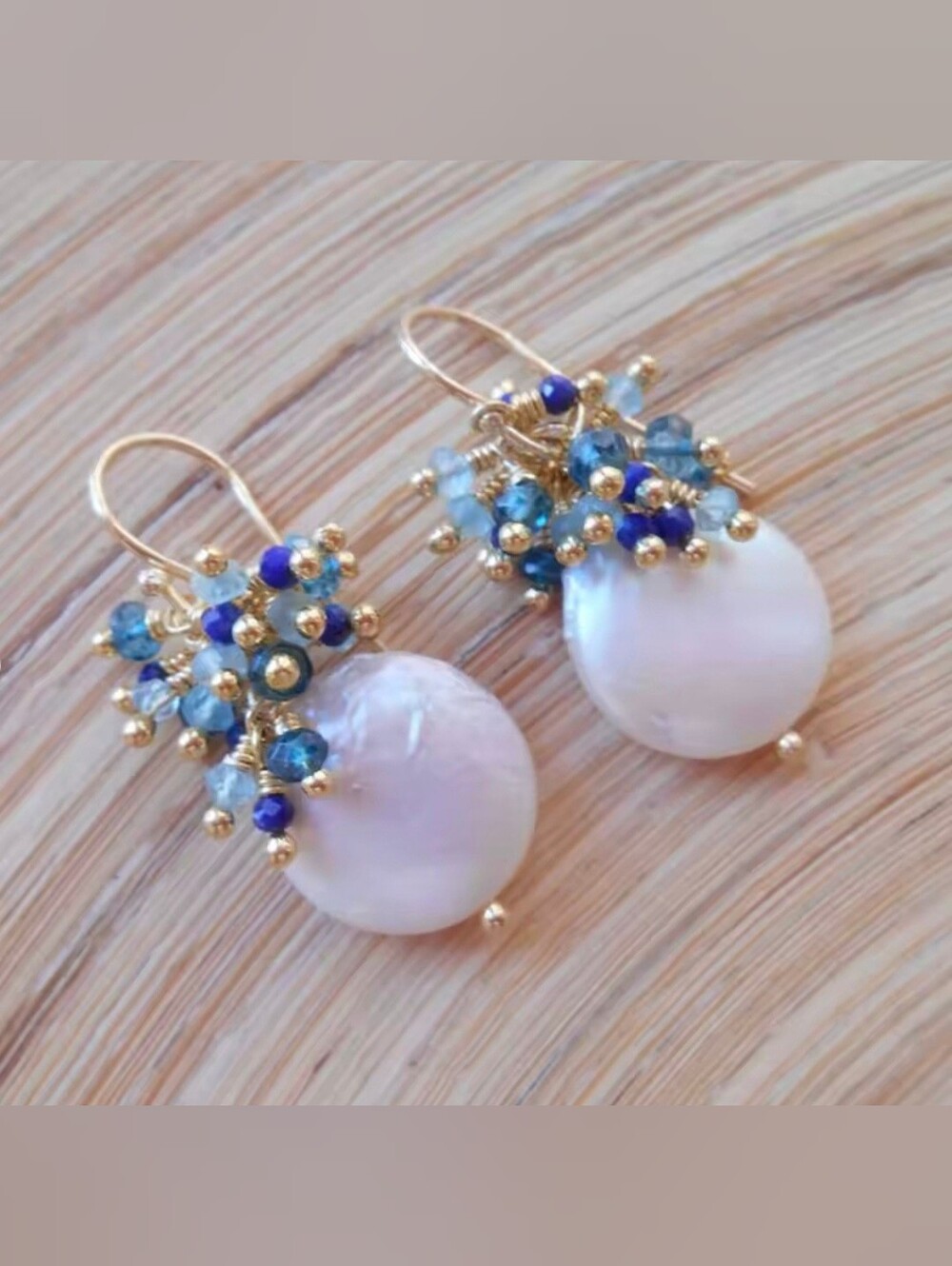 🩵💙NEW🩵💙 GORGEOUS!! Freshwater Pearl, Turquoise, And Dark Blue Crystal Dangle